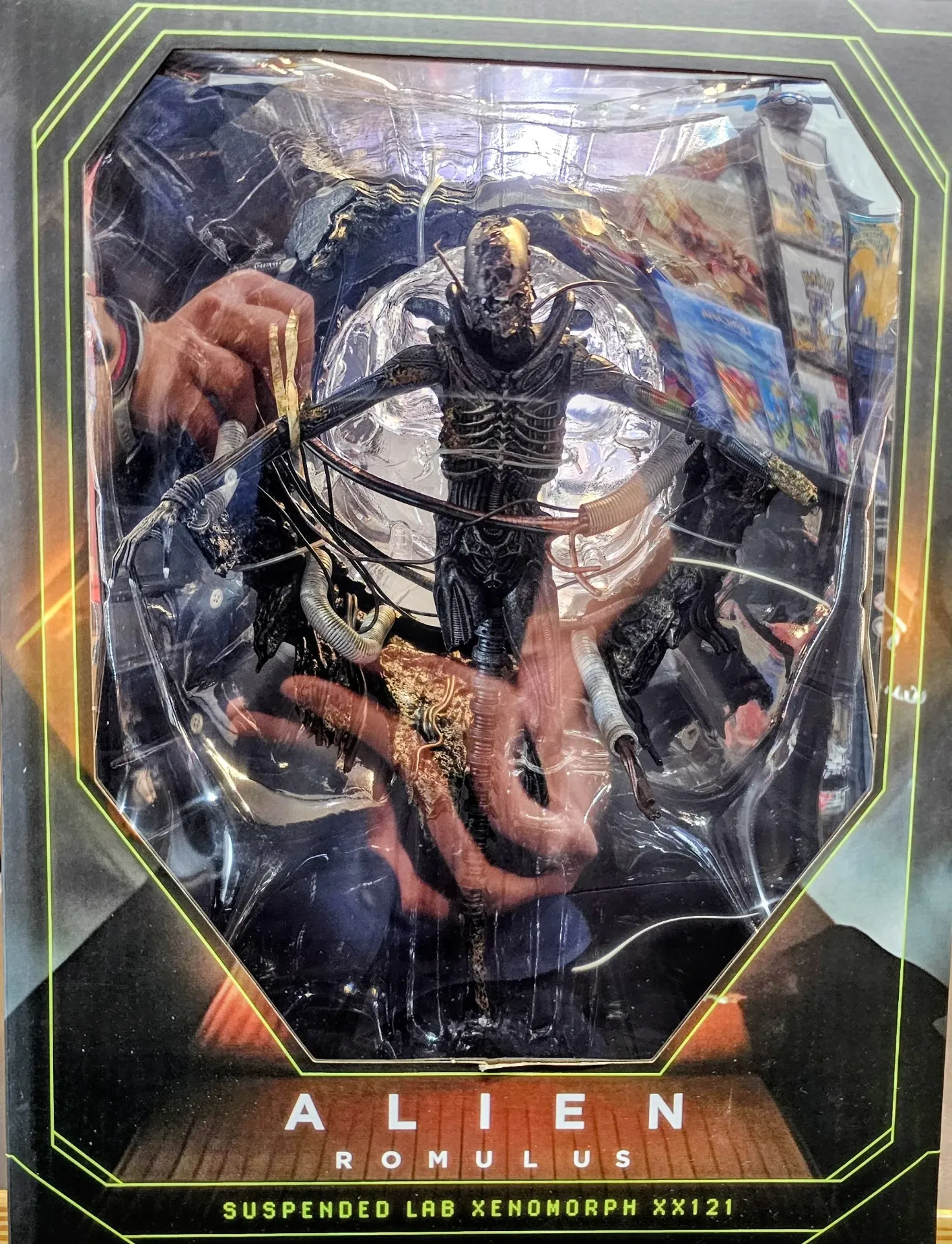 NECA Alien: Romulus Suspended Lab Xenomorph XX121 Deluxe Action Figure